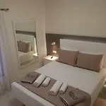 Meni's