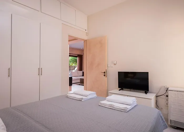 Meni's Chania (Crete)