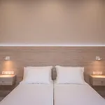 Meni's Lejlighed *