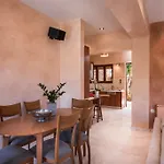Meni's